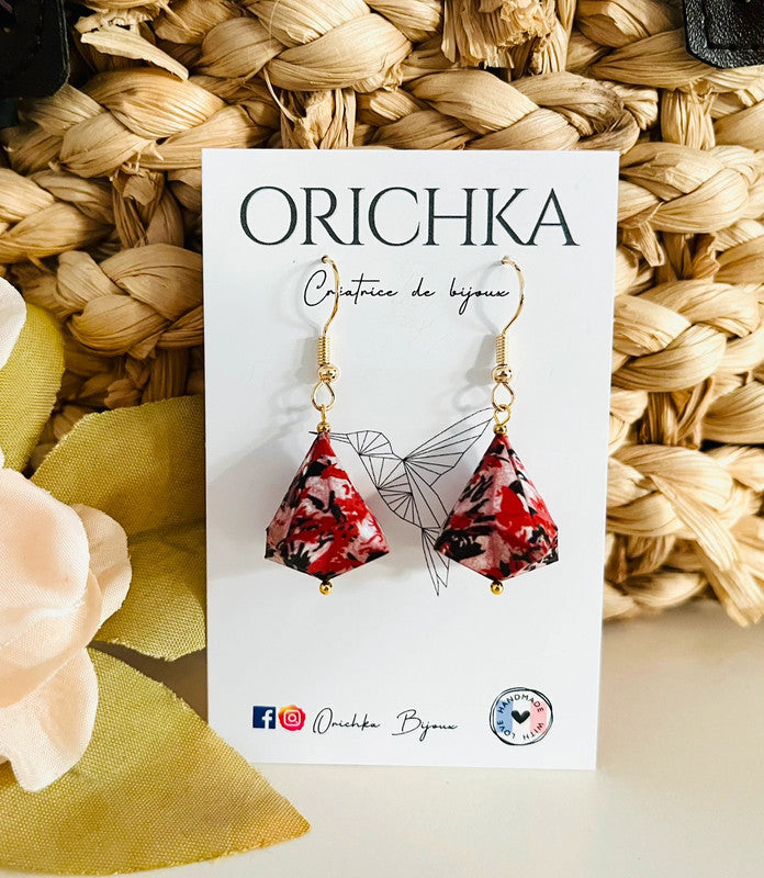 Boucles d'oreilles courtes diamant origami