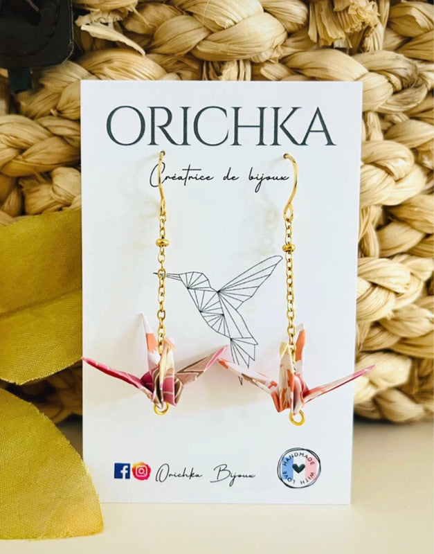 Boucles d’oreilles oiseau origami sur chaîne dorée